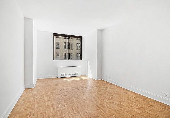 5th image of 225 W 83rd St APT 5N