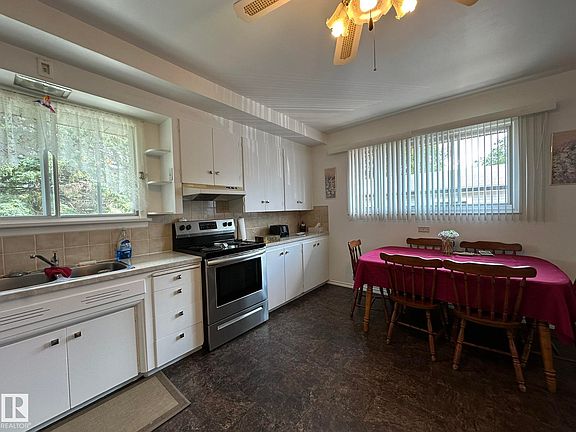 3rd image of 5029 48th St
