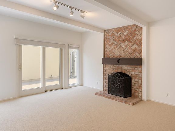 5th image of 935 Hunt Avenue