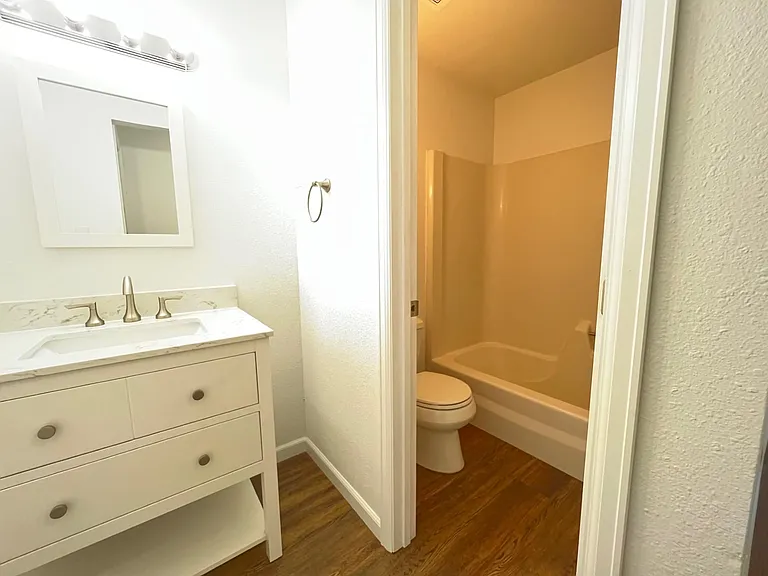 3302 Frontier St #204 — Photo 9