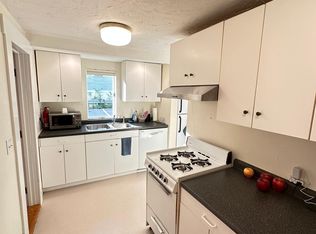 3 Moore St #1F, Somerville, MA 02144