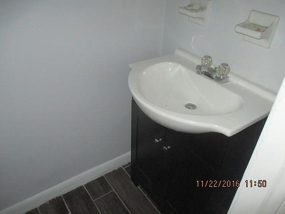 4th image of 813 Harbour North Dr