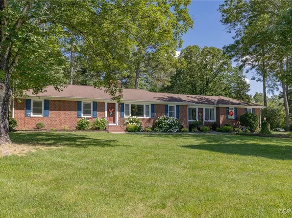 935 S Broad St, Kenbridge, VA 23944