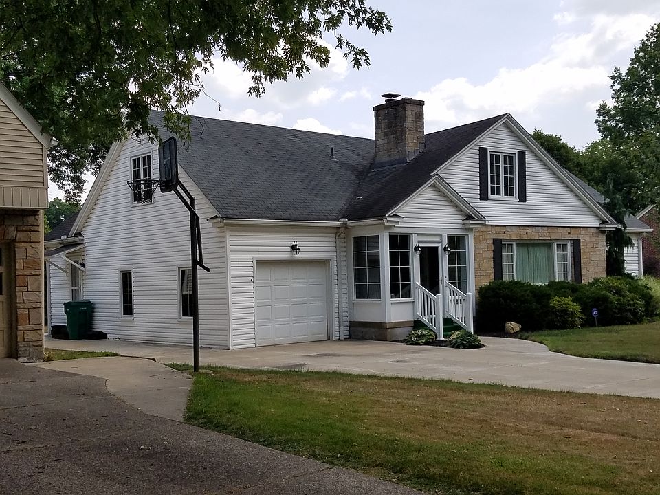 2nd image of 330 Buhl Blvd