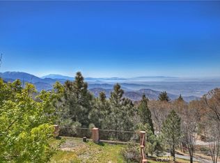 45 Park Dr, Running Springs, CA 92382
