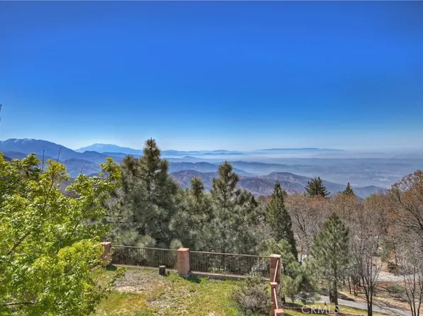 45 Park Dr, Running Springs, CA 92382