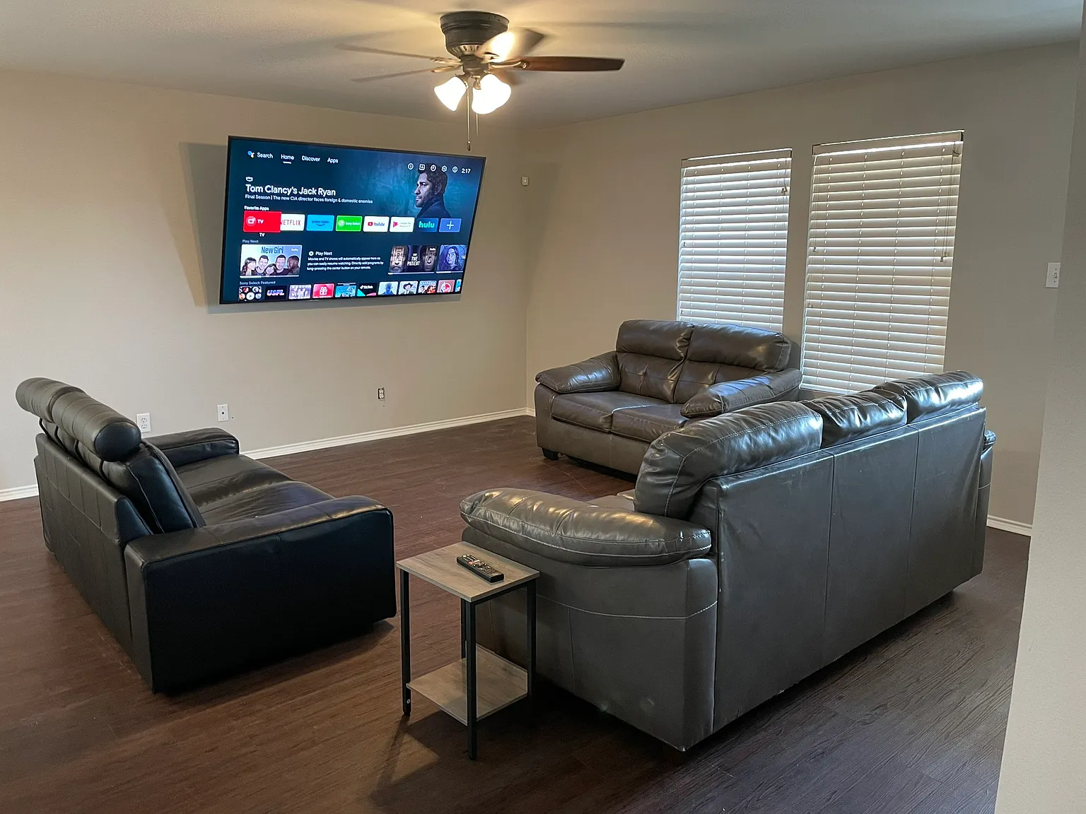 5 bed, 2.5 bath, 2557 sqft, $6,900 — Photo 4