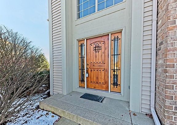 3rd image of 333 Pheasant Hill Dr