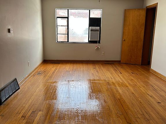2nd image of 607 Grant St APT C
