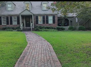 702 Chestnut Dr, Smithfield, NC 27577