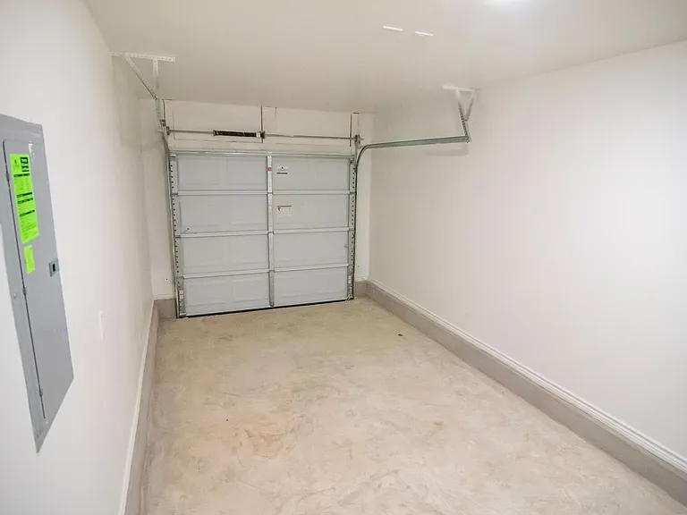 1261 Lehmann Dr #B — Photo 16
