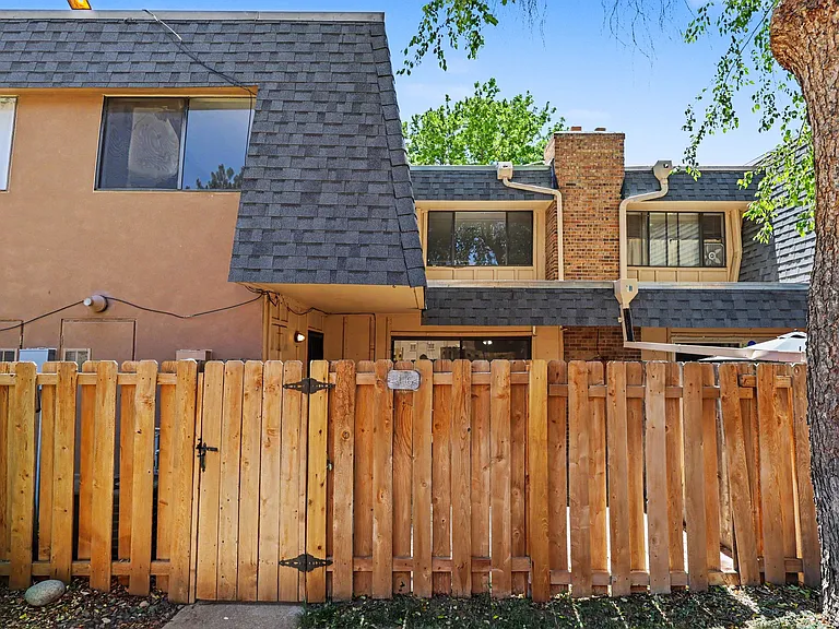 7995 E Mississippi Ave #J6 — Photo 2