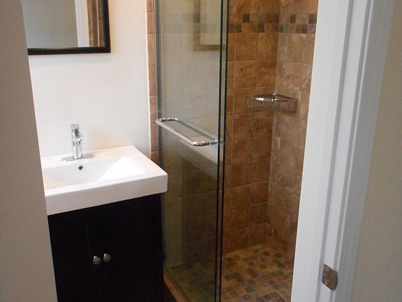 5th image of 5847 N Campbell Ave #1