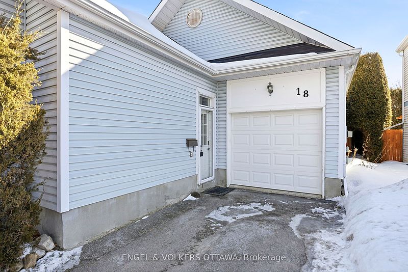 Ottawa House for rent - 3 Bedrooms — photo 2