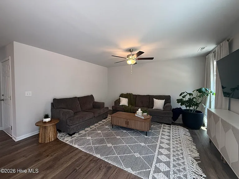 765 Conductor Ct — Photo 14