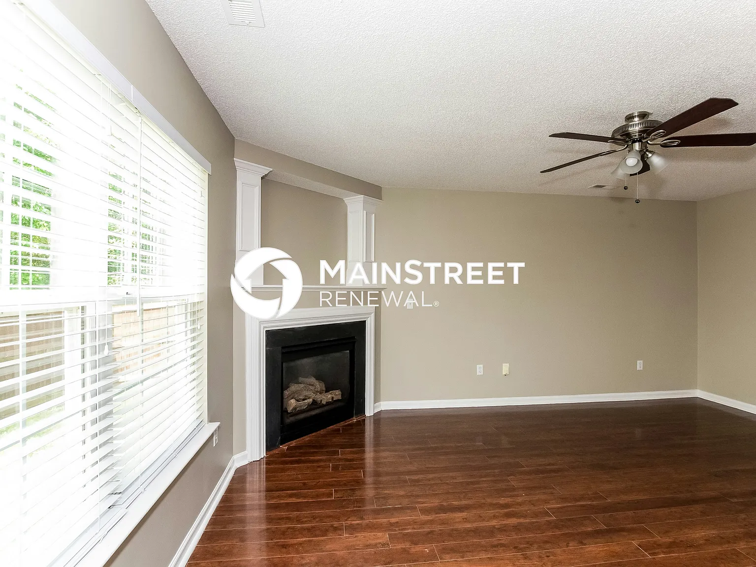 126 Hampshire Dr — Photo 4