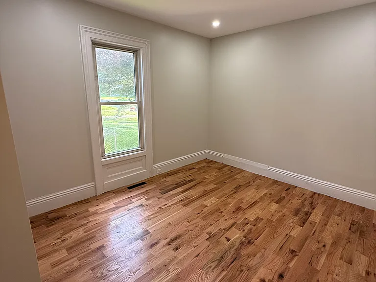 14 Walnut St #1 — Photo 20