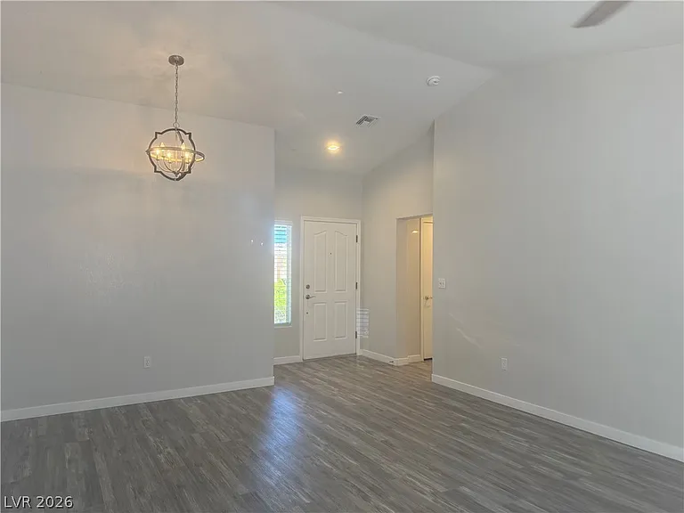 9909 Bundella Dr — Photo 16