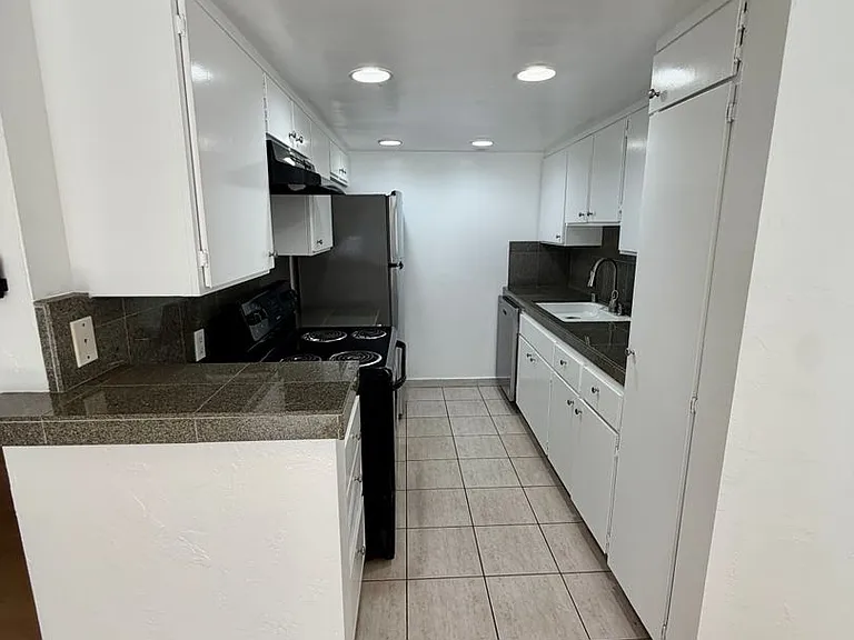 332 Culver Boulevard 363 Pershing — Photo 28