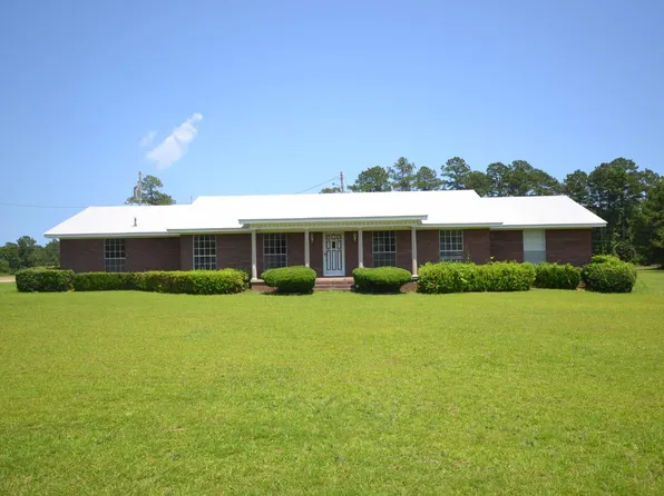 98 Lynn St, Magnolia, AR 71753