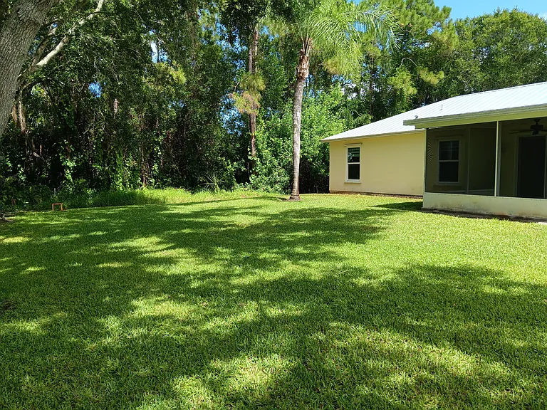 757 Brookedge Ter — Photo 17