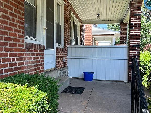 2nd image of 864 Martin Ave