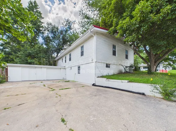 622 Christopher St, Warrensburg, MO 64093