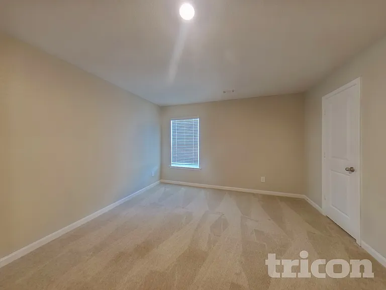 1392 Deutz Dr — Photo 10