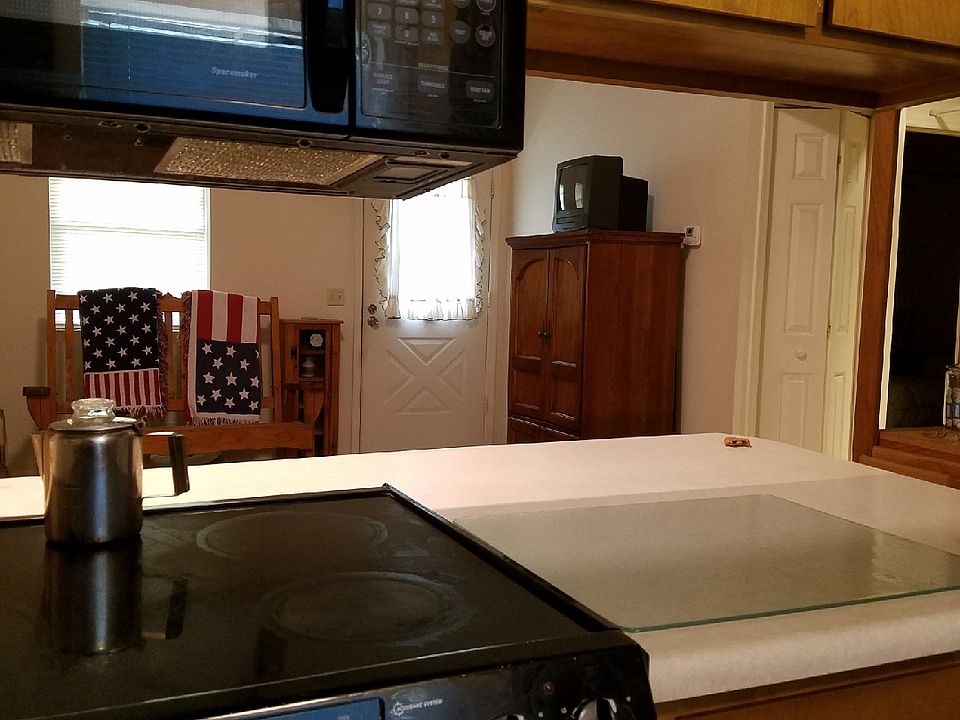 1st image of 1821 E Lake Dr