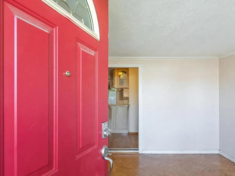 7952 Dominion Way — Photo 2