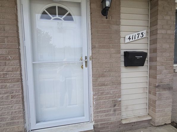 41173 S Woodbury Green Dr, Belleville, MI