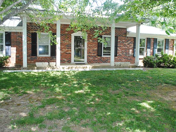 2nd image of 310 Dogwood Dr