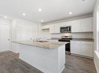 3025 Paradise Ct, Sanford, NC 27332