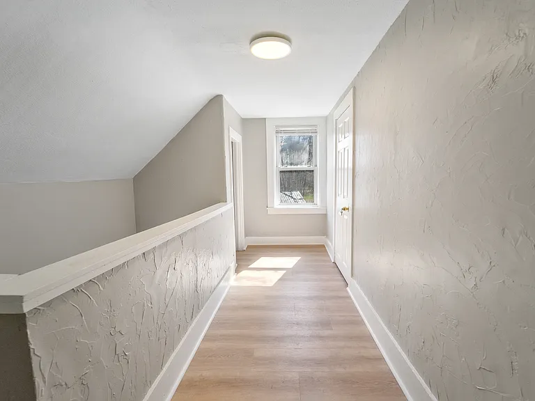 21 Union St — Photo 12