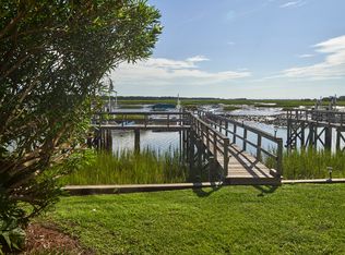 2216 Folly Rd, Charleston, SC 29412