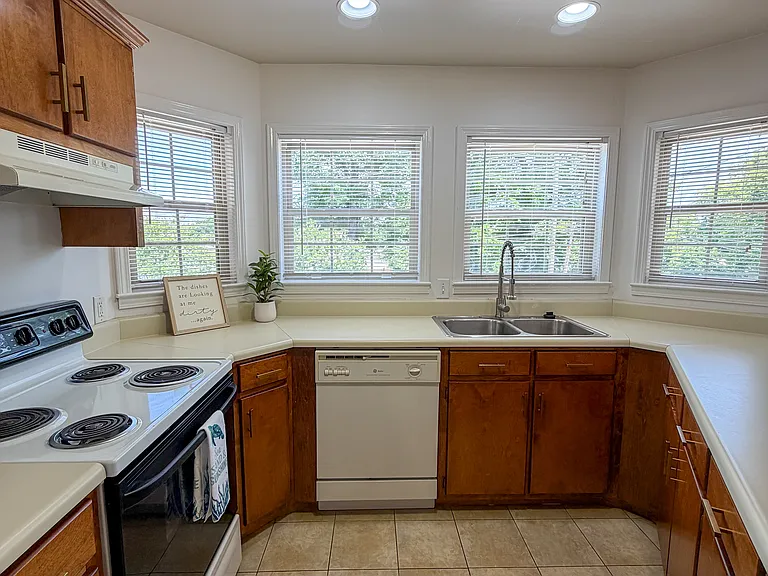 411 N Thornton Ave #2 — Photo 5