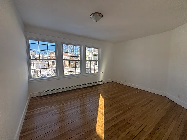 292 Ridgefield Ave #3 — Photo 3