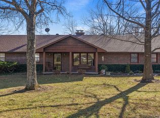 6180 Cedar Oaks Dr, Fulton, MO 65251
