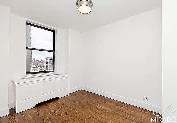 5th image of 330 E 39th St APT 10C