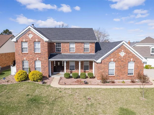 2664 Towne Oaks Dr, Saint Louis, MO 63129