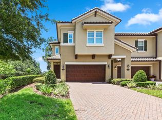 5048 Paradise Pond Ln, Jacksonville, FL 32207