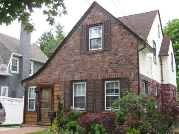 558 N Second Street, New Hyde Park, NY 11040