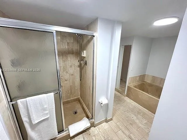 1717 N Bayshore Dr #A-1450 — Photo 23