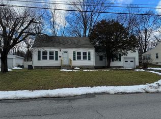 43 Seitz Ter, Poughkeepsie, NY 12603