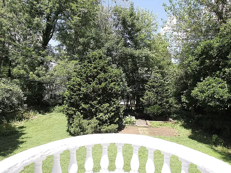 5509 Glenwood Rd — Photo 9