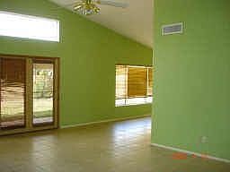 Large Great Room w/Vaults 