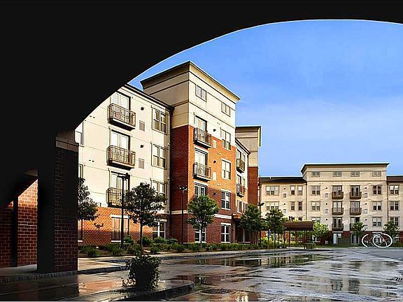 3rd image of 1000 Providence Pl APT 437