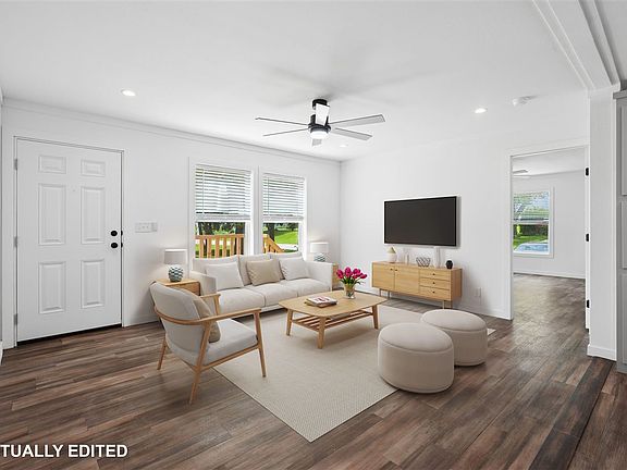 4th image of 3701 2nd St Lot A2