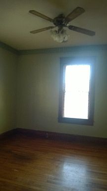 5th image of 915 E Hillcrest Dr