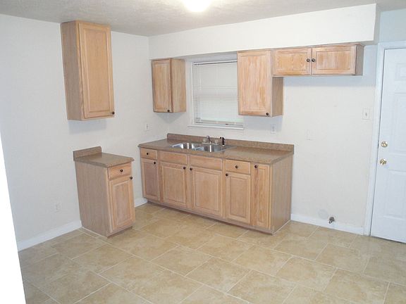 5th image of 5022 Doulton Dr